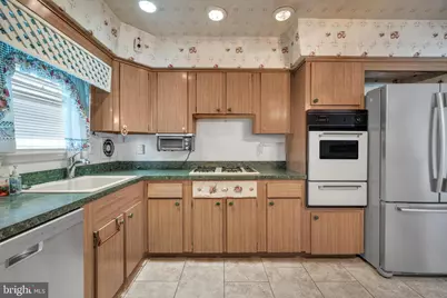 7803 Anita Drive, Philadelphia, PA 19111 - Photo 9