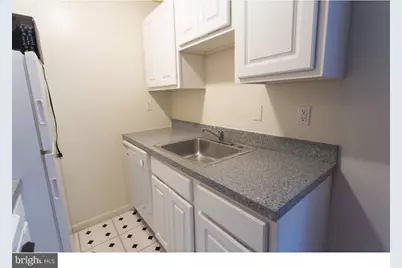 727 Spruce Street #2R, Philadelphia, PA 19106 - Photo 5