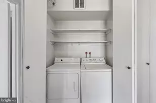 1326 Spruce St, Philadelphia, PA 19107 - Photo 21