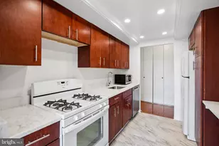 1326 Spruce St, Philadelphia, PA 19107 - Photo 5