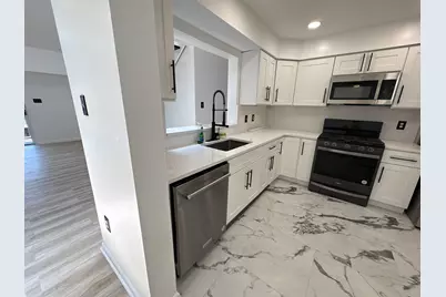 72304 Delaire Landing Road #304, Philadelphia, PA 19114 - Photo 17