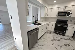 72304 Delaire Landing Rd, Philadelphia, PA 19114 - Photo 17