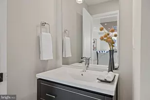 527 Brown St, Philadelphia, PA 19123 - Photo 19