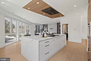 527 Brown St, Philadelphia, PA 19123 - Photo 9