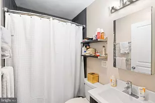 1832 Green St, Philadelphia, PA 19130 - Photo 9