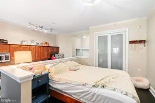1832 Green St, Philadelphia, PA 19130 - Photo 7