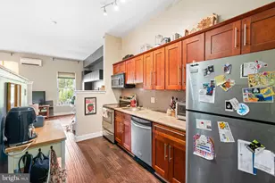 1832 Green St, Philadelphia, PA 19130 - Photo 5