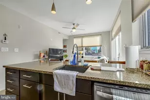 1646 S 12th St, Philadelphia, PA 19148 - Photo 11