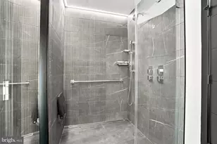2504 Delancey Pl, Philadelphia, PA 19103 - Photo 19