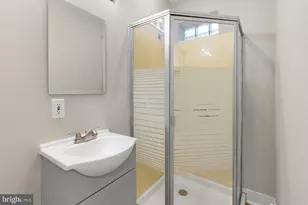 2946 S 15th St, Philadelphia, PA 19145 - Photo 11