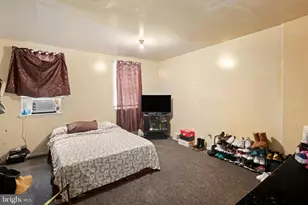 2407 N Marshall St, Philadelphia, PA 19133 - Photo 13