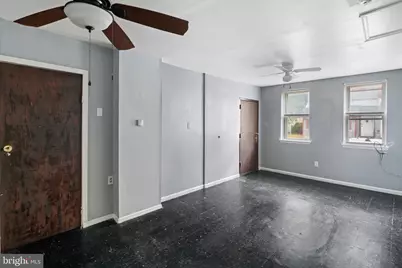 2407 N Marshall Street, Philadelphia, PA 19133 - Photo 3