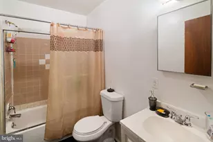 2407 N Marshall St, Philadelphia, PA 19133 - Photo 15