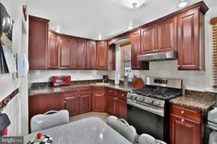 2004 Vista St, Philadelphia, PA 19152 - Photo 13