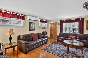 2004 Vista St, Philadelphia, PA 19152 - Photo 9