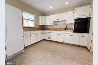 2034 S 3rd Street, Philadelphia, PA 19148 - Photo 9
