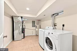 1027 S 50th St, Philadelphia, PA 19143 - Photo 25