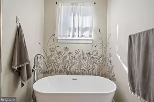 518 Mercy St, Philadelphia, PA 19148 - Photo 11