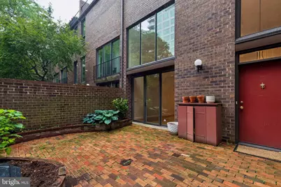 25 Saint James Ct #41, Philadelphia, PA 19106 - Photo 7