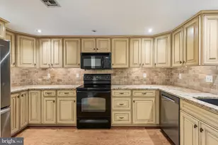 25 St James Ct, Philadelphia, PA 19106 - Photo 23