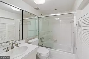 25 St James Ct, Philadelphia, PA 19106 - Photo 27