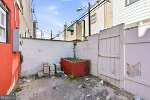 2046 S Norwood St, Philadelphia, PA 19145 - Photo 17