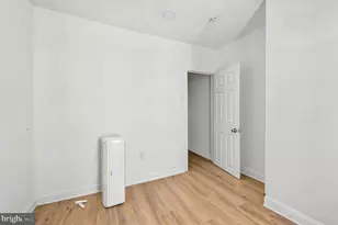 2046 S Norwood St, Philadelphia, PA 19145 - Photo 15