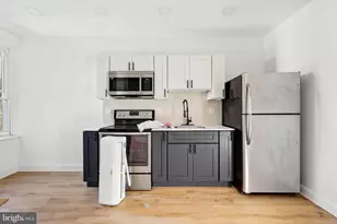2046 S Norwood St, Philadelphia, PA 19145 - Photo 9