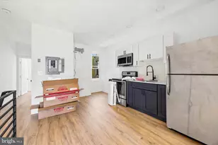 2046 S Norwood St, Philadelphia, PA 19145 - Photo 9