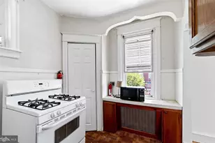 2329 Rhawn St, Philadelphia, PA 19152 - Photo 23
