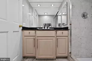 1326 Spruce St, Philadelphia, PA 19107 - Photo 21