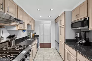 1326 Spruce St, Philadelphia, PA 19107 - Photo 9