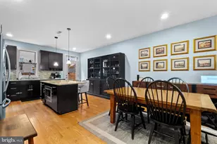 2136 Carpenter St, Philadelphia, PA 19146 - Photo 9