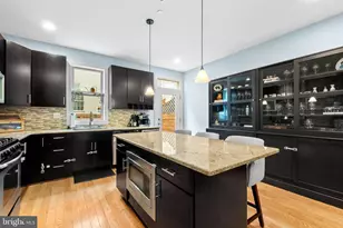 2136 Carpenter St, Philadelphia, PA 19146 - Photo 11