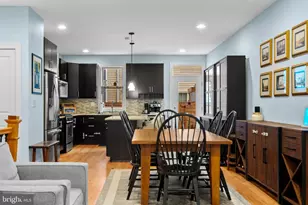 2136 Carpenter St, Philadelphia, PA 19146 - Photo 7