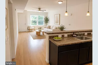 121 S 43rd Street #206, Philadelphia, PA 19104 - Photo 3