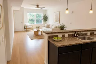 121 S 43rd St, Philadelphia, PA 19104 - Photo 3
