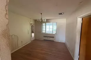 836 Strahle St, Philadelphia, PA 19111 - Photo 5