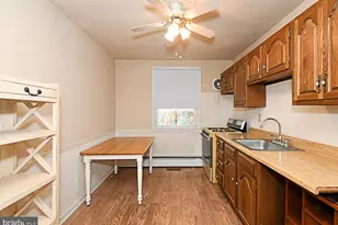 6915 Oakley St, Philadelphia, PA 19111 - Photo 9