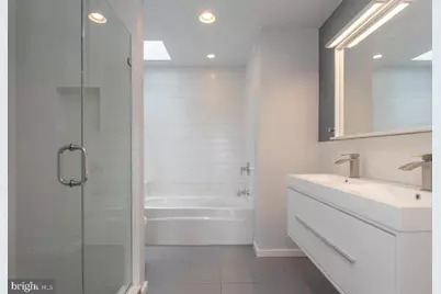 527 W Jefferson Street, Philadelphia, PA 19122 - Photo 7