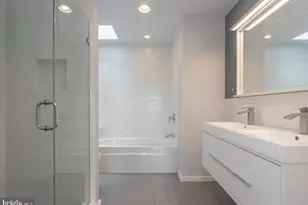 527 W Jefferson St, Philadelphia, PA 19122 - Photo 7
