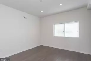 527 W Jefferson St, Philadelphia, PA 19122 - Photo 9