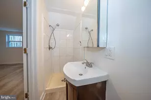 2822 Ogden St, Philadelphia, PA 19130 - Photo 11