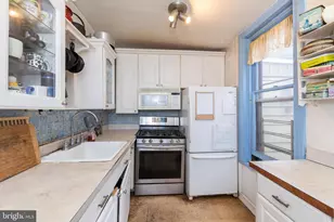 866 N 30th St, Philadelphia, PA 19130 - Photo 9