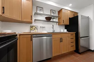 817 S Leithgow St, Philadelphia, PA 19147 - Photo 35