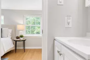 817 S Leithgow St, Philadelphia, PA 19147 - Photo 19