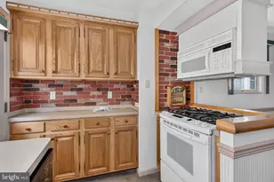 2419 S Woodstock St, Philadelphia, PA 19145 - Photo 9