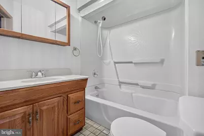 2419 S Woodstock Street, Philadelphia, PA 19145 - Photo 13