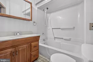 2419 S Woodstock St, Philadelphia, PA 19145 - Photo 13