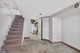 2419 S Woodstock St, Philadelphia, PA 19145 - Photo 23